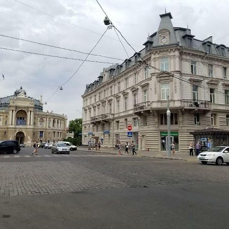 Apartmens Near Opera House Appartement Odessa Buitenkant foto