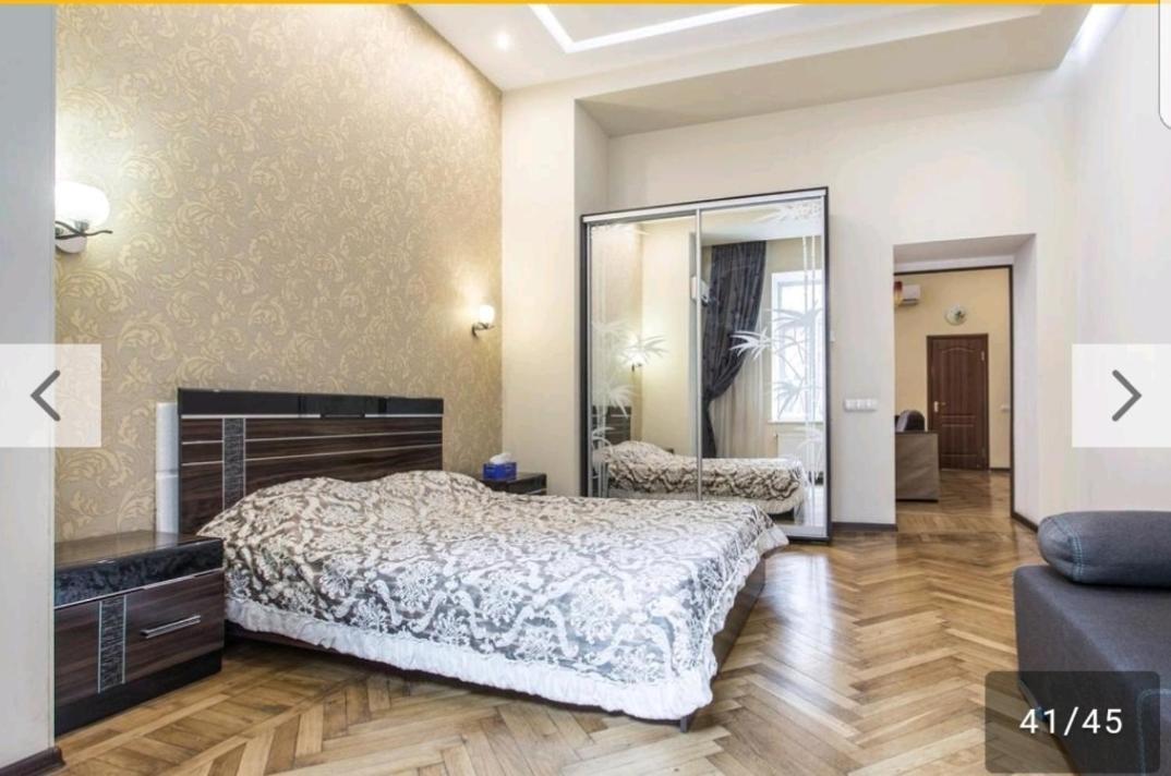 Apartmens Near Opera House Appartement Odessa Buitenkant foto