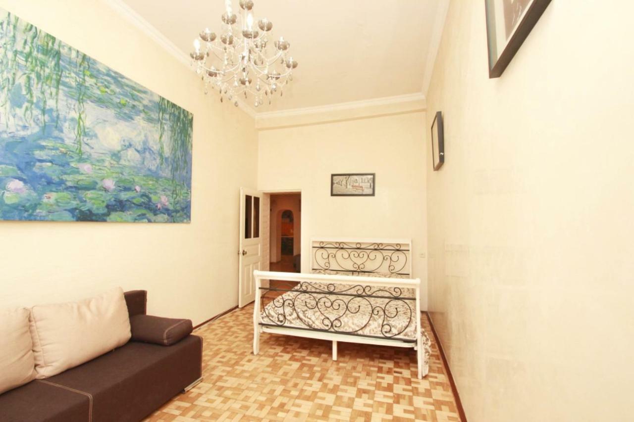Apartmens Near Opera House Appartement Odessa Buitenkant foto